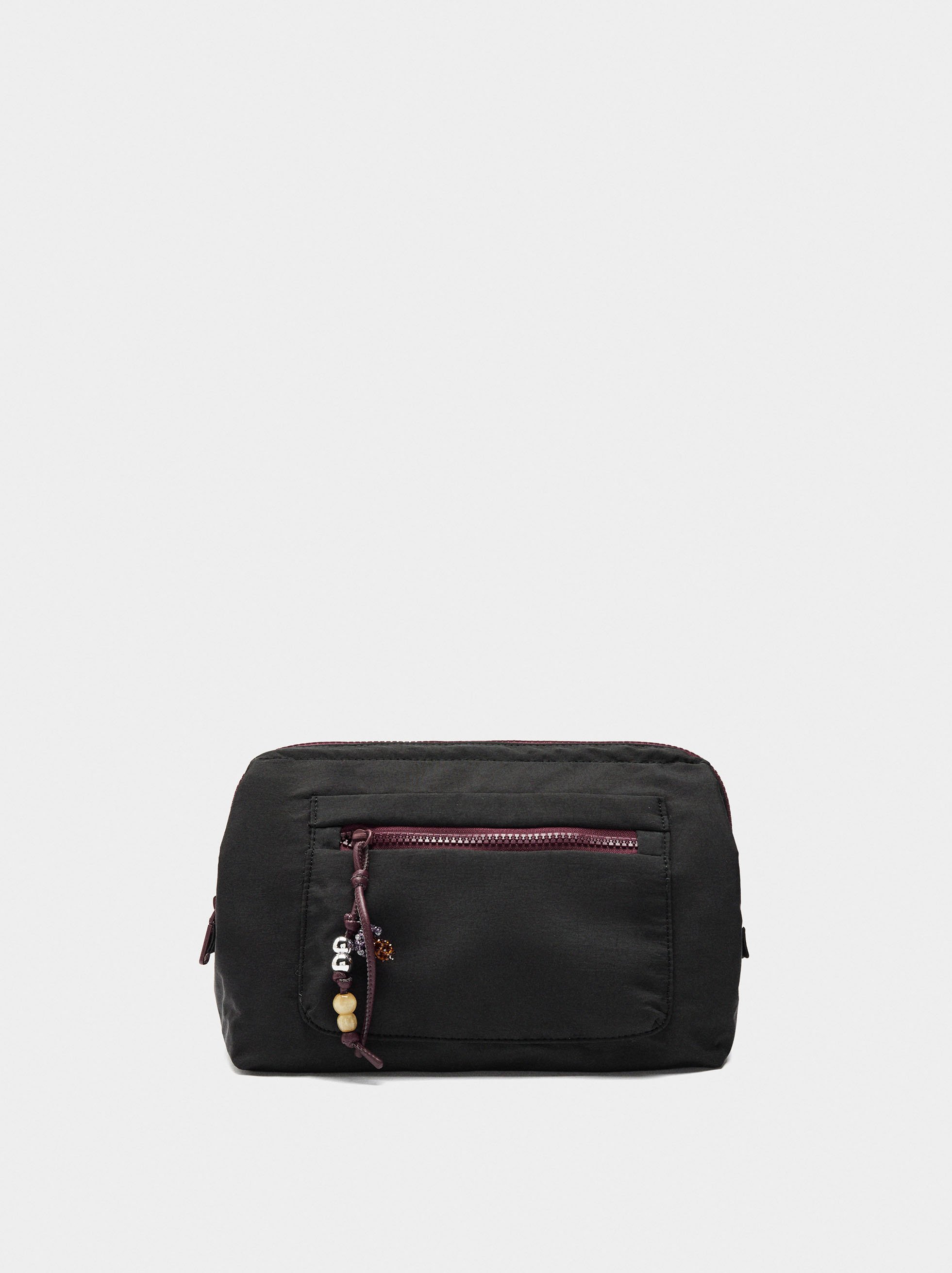 Plain nylon necessaire image number 0.0