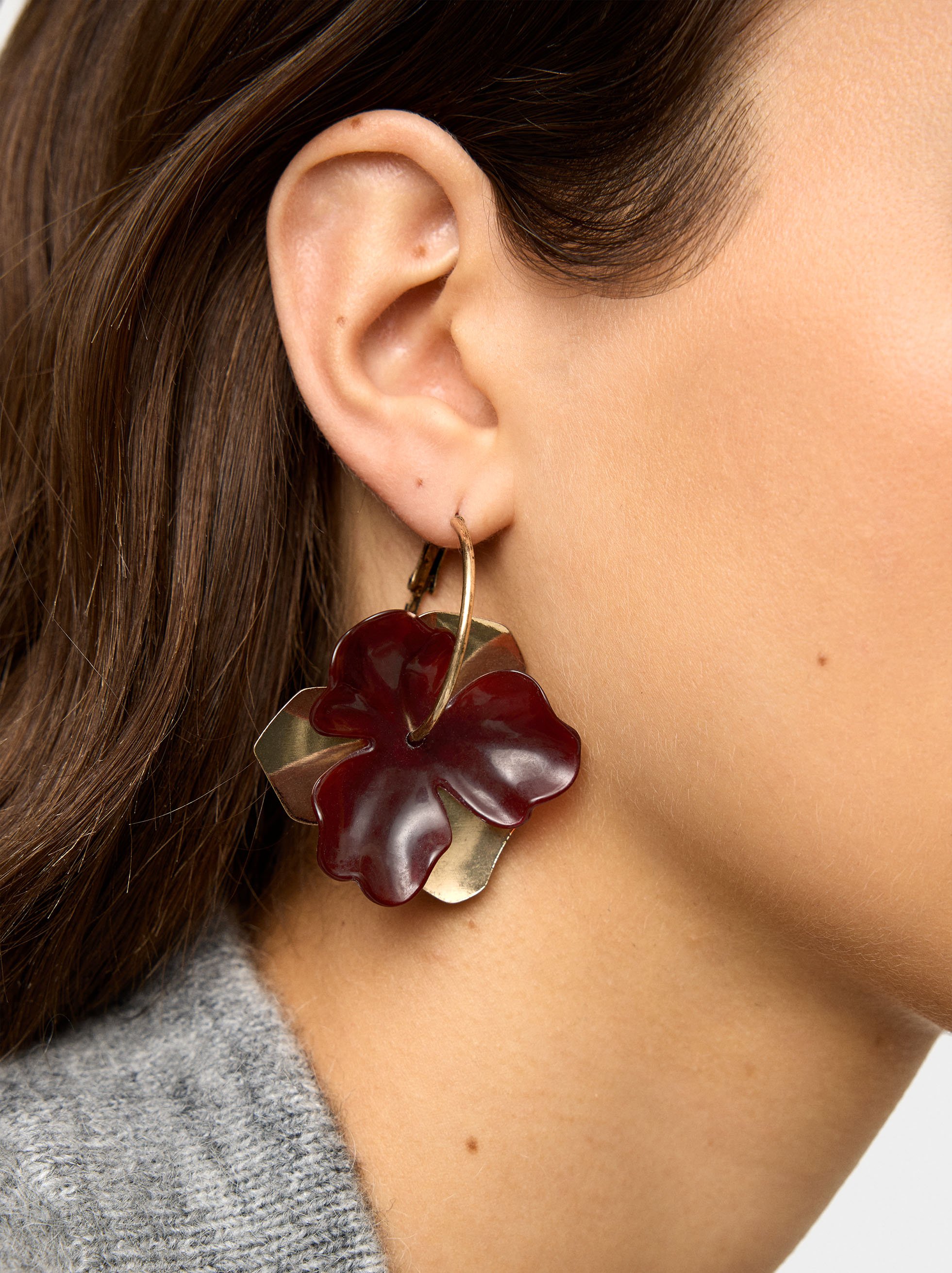 Aros con flor de resina image number 1.0