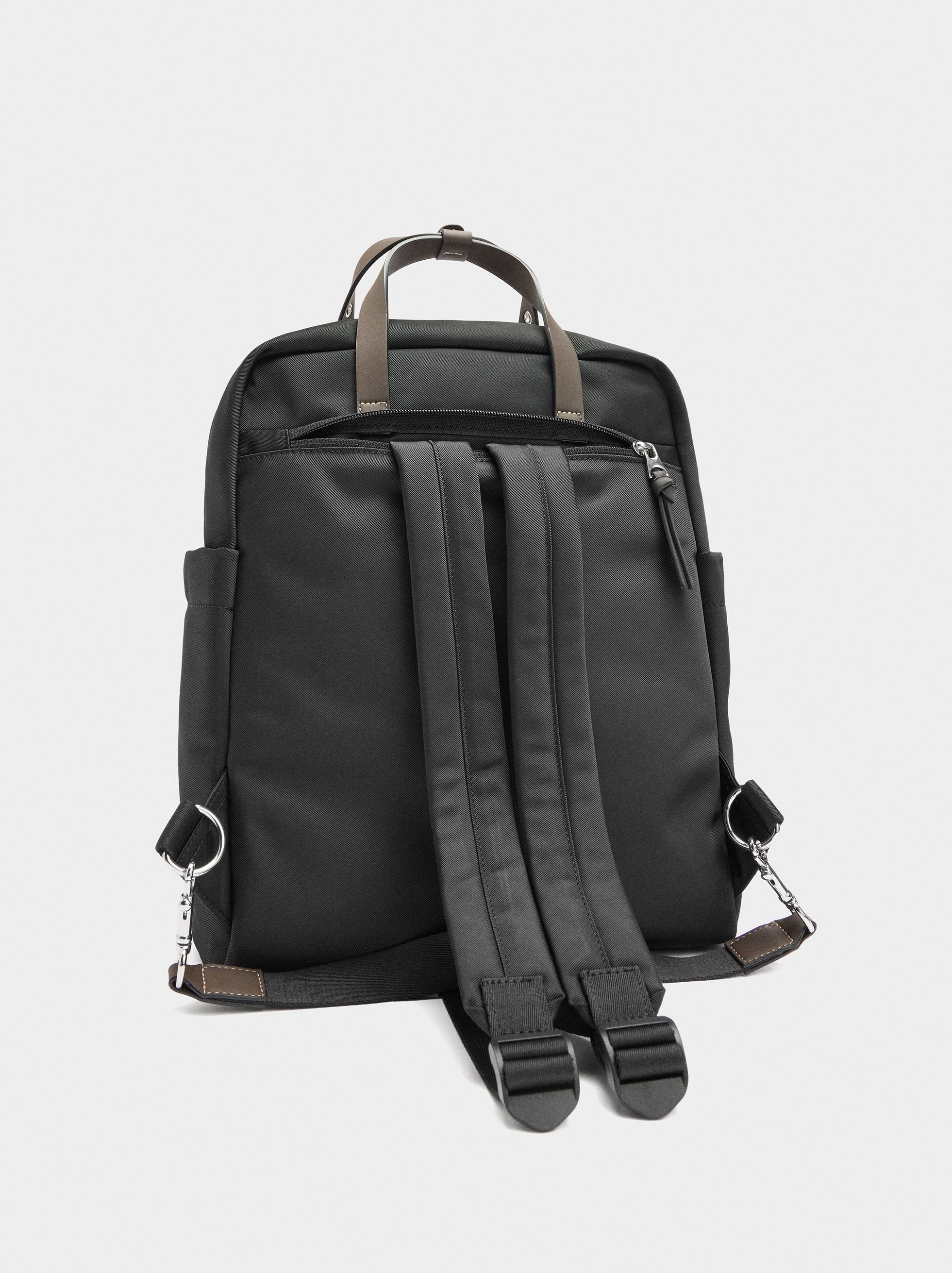 Backpack for laptop 13" with nylon  image number 3.0