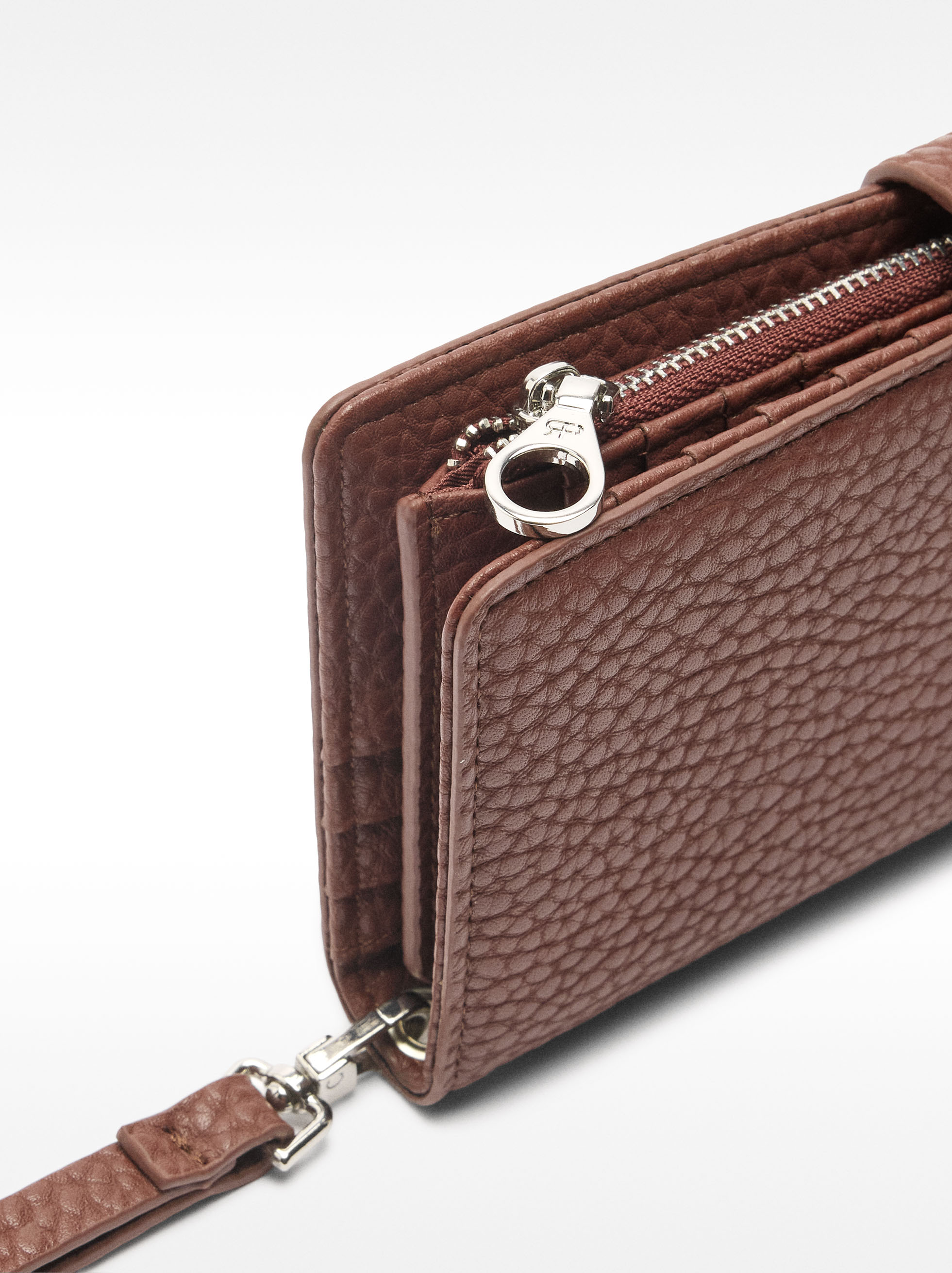 Wallet with texture L image number 1.0