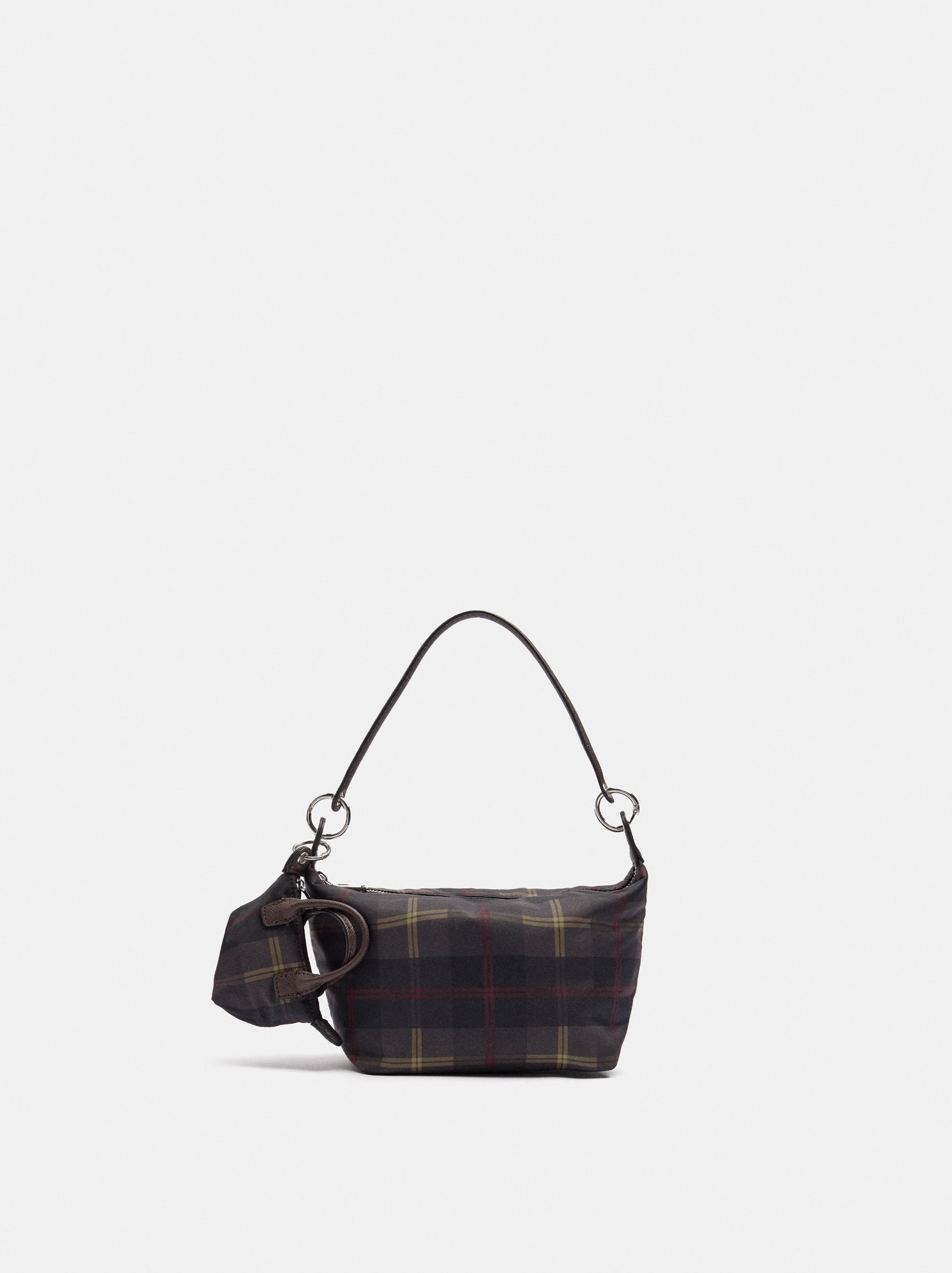 Sac &agrave; &eacute;paule en nylon imprim&eacute; avec pendentif S image number 0.0